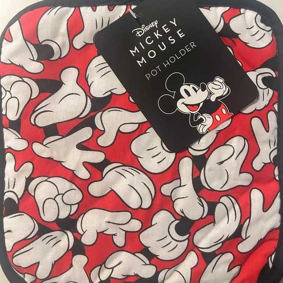 Disney Mickey Mouse Hands Pot Holder - Red & Black Design- NWT - Picture 2 of 5